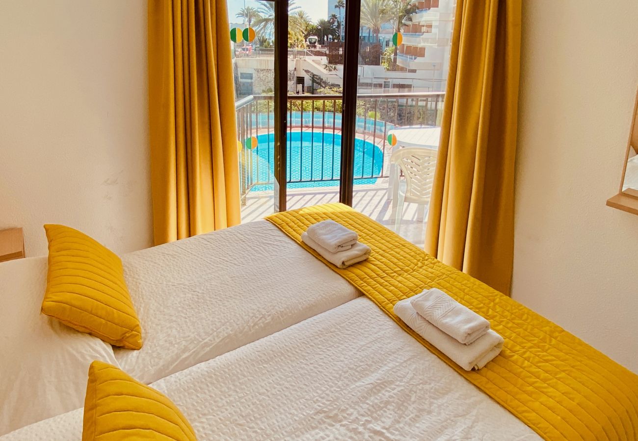 Apartamento en San Bartolomé de Tirajana - Click&Guest · Sunny apartment near the beach