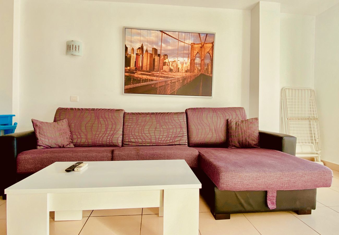 Apartamento en San Bartolomé de Tirajana - Click&Guest · Crisp Modern House in Maspalo