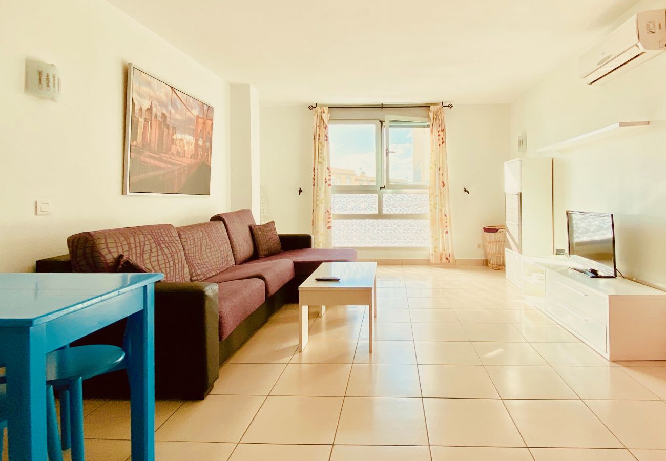 Apartamento en San Bartolomé de Tirajana - Click&Guest · Crisp Modern House in Maspalo