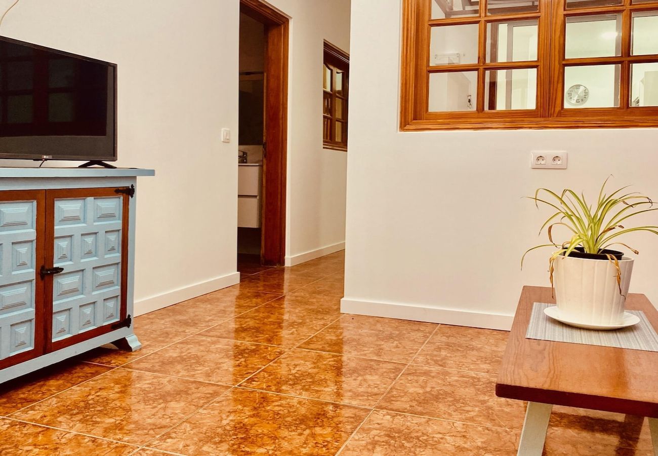 Apartamento en Las Palmas de Gran Canaria - Click&Guest · Casa Edison near Las Canteras Beach