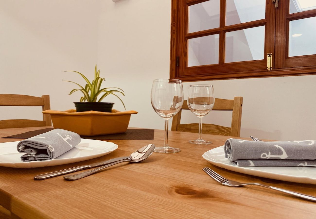 Apartamento en Las Palmas de Gran Canaria - Click&Guest · Casa Edison near Las Canteras Beach