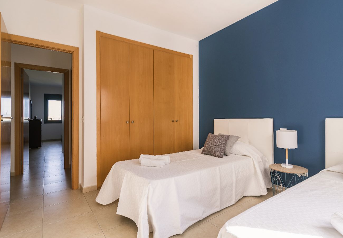 Apartamento en Vecindario - Click&Guest · Blue & White House