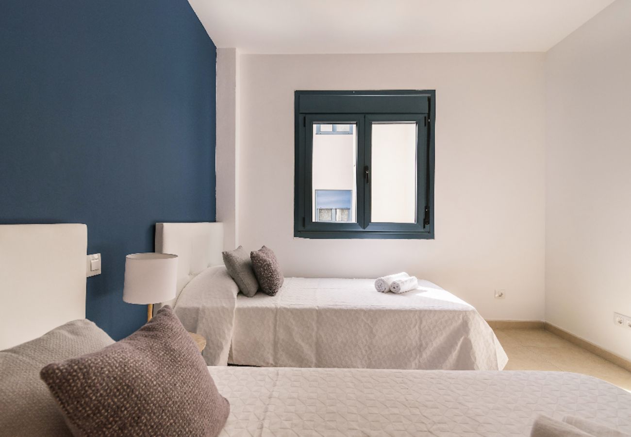 Apartamento en Vecindario - Click&Guest · Blue & White House