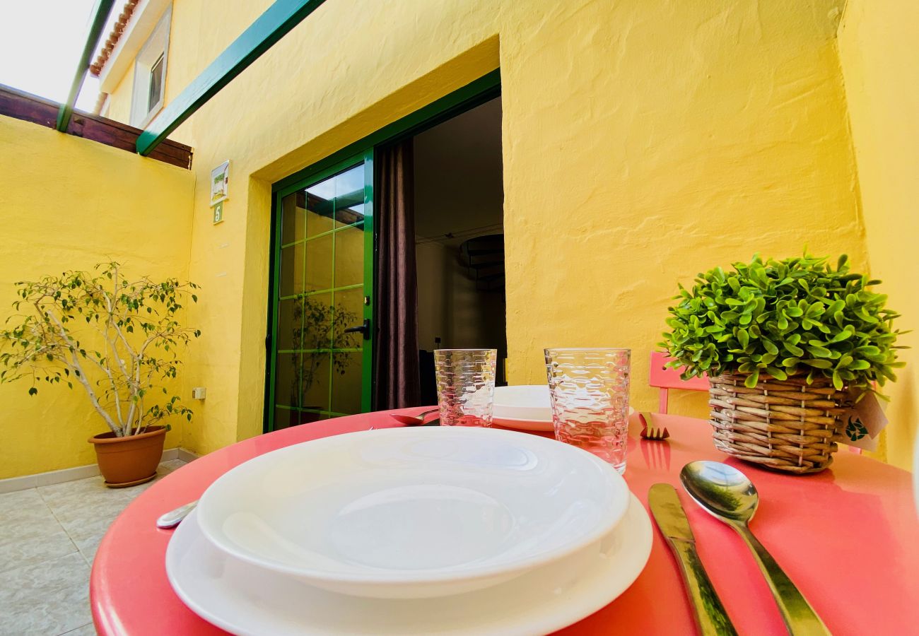 Bungalow en San Bartolomé de Tirajana - Click&Guest · Cozy and Sunny Bungalow in