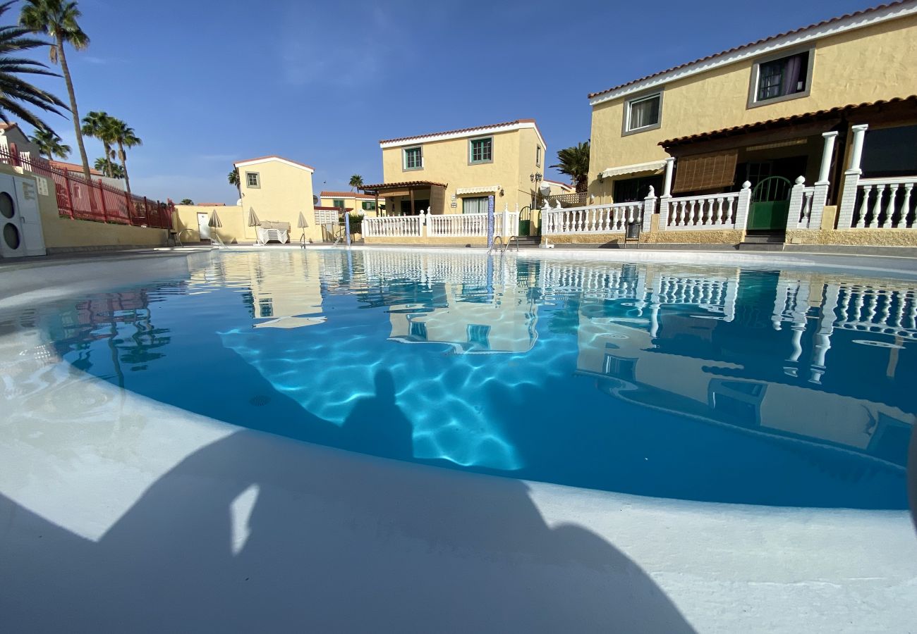 Bungalow en San Bartolomé de Tirajana - Click&Guest · Cozy and Sunny Bungalow in