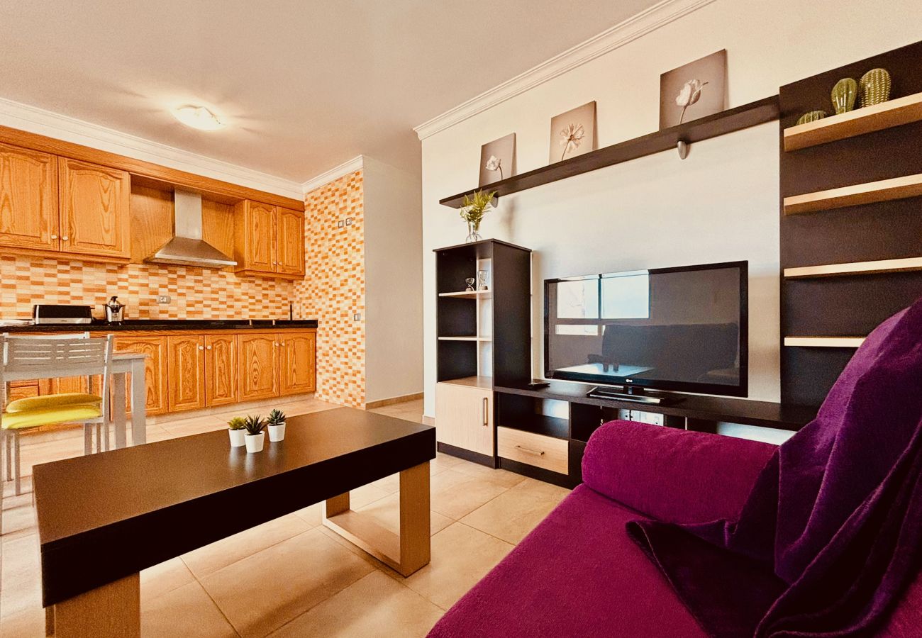 Apartamento en Vecindario - Click & Guest - Urban and Quiet House