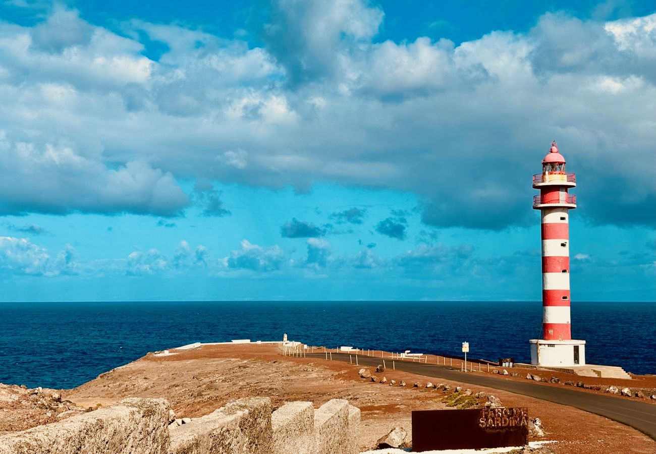 Apartamento en Gáldar - Un Mar Azul que Brilla