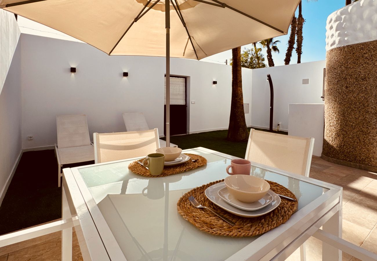 Apartamento en San Bartolomé de Tirajana - Click&Guest · Maspalomas Serenity Villa