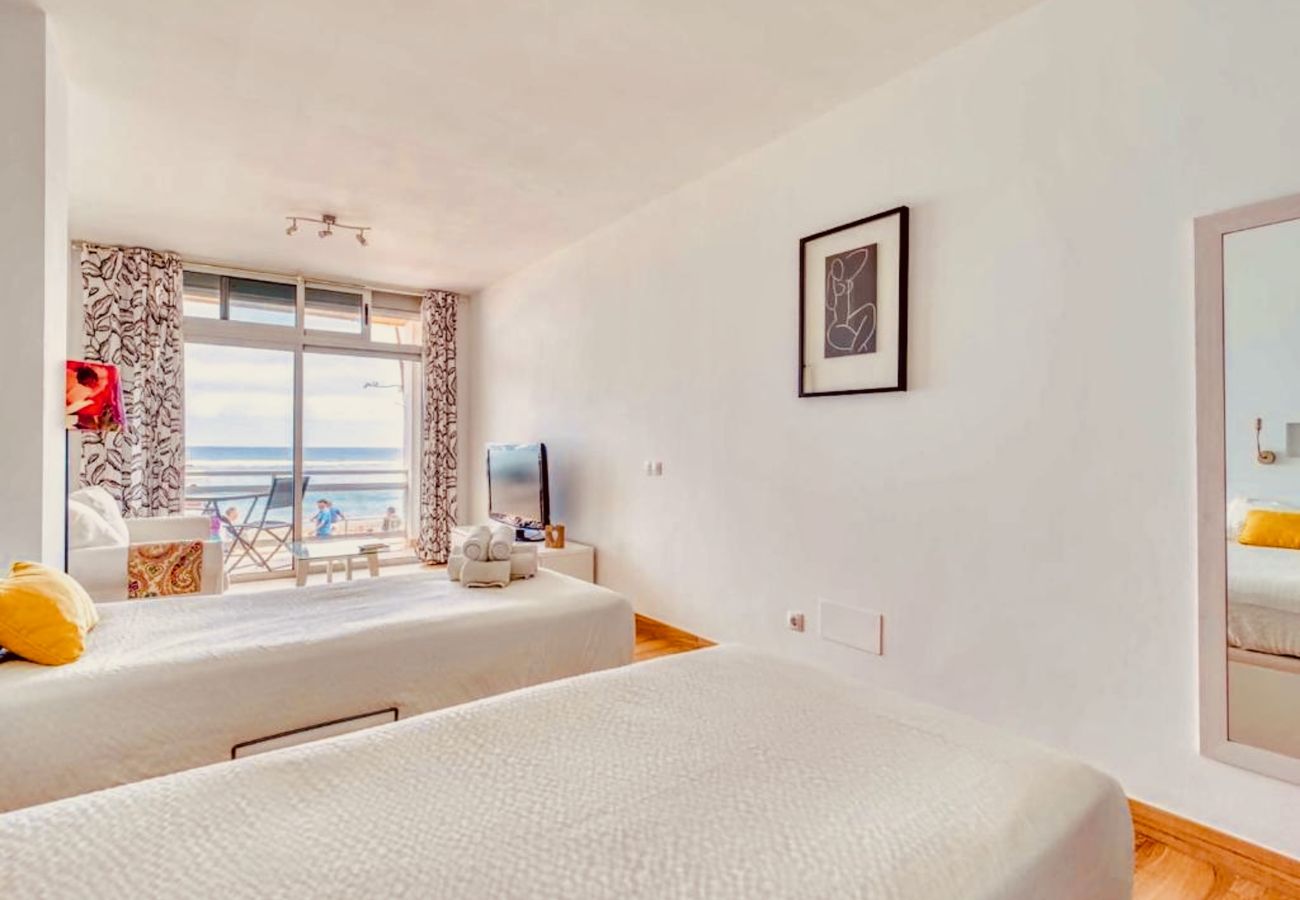 Apartamento en Las Palmas de Gran Canaria - Click&Guest - Oceanview Bliss in Gran Canaria