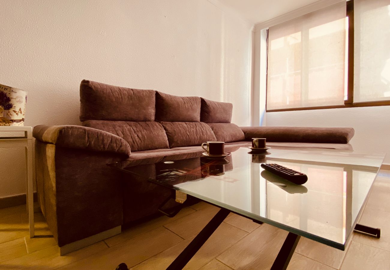 Ferienwohnung in Las Palmas de Gran Canaria - Click&Guest - Las Canteras Rose