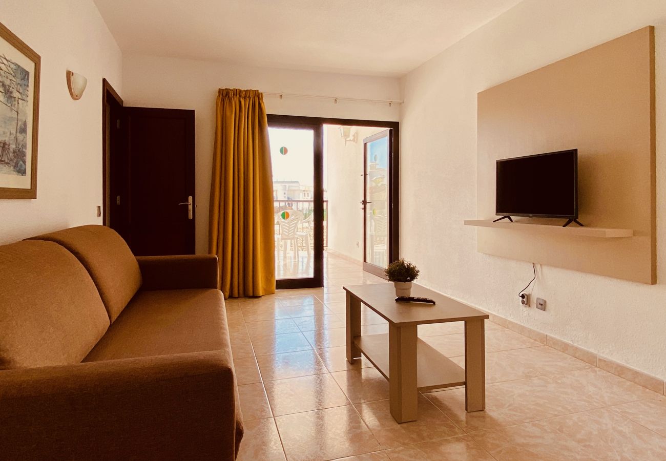 Apartment in San Bartolomé de Tirajana - Click&Guest · Sunny apartment near the beach