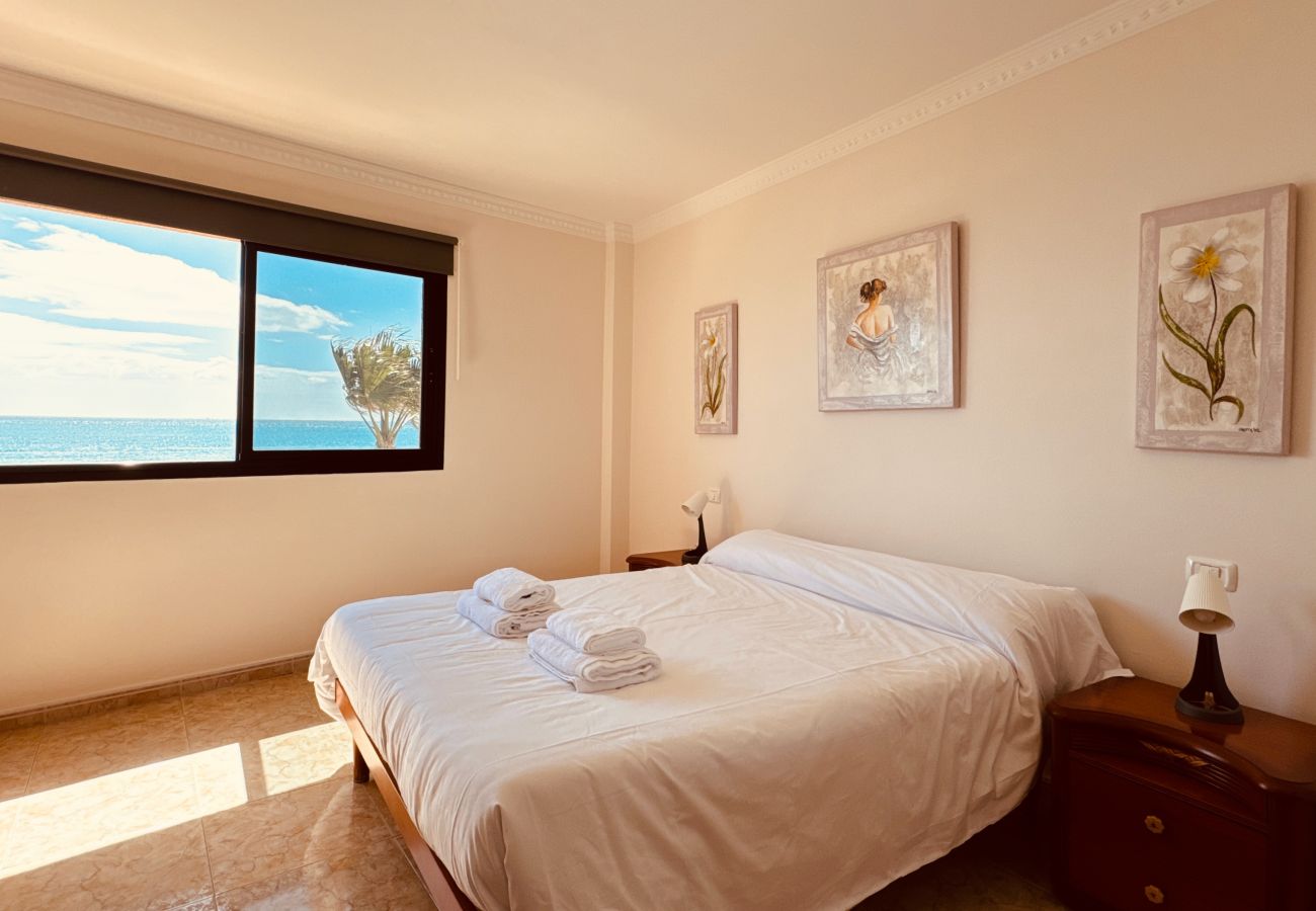 Apartment in Agüimes - Click&Guest - Bright Sun House with Sea Views